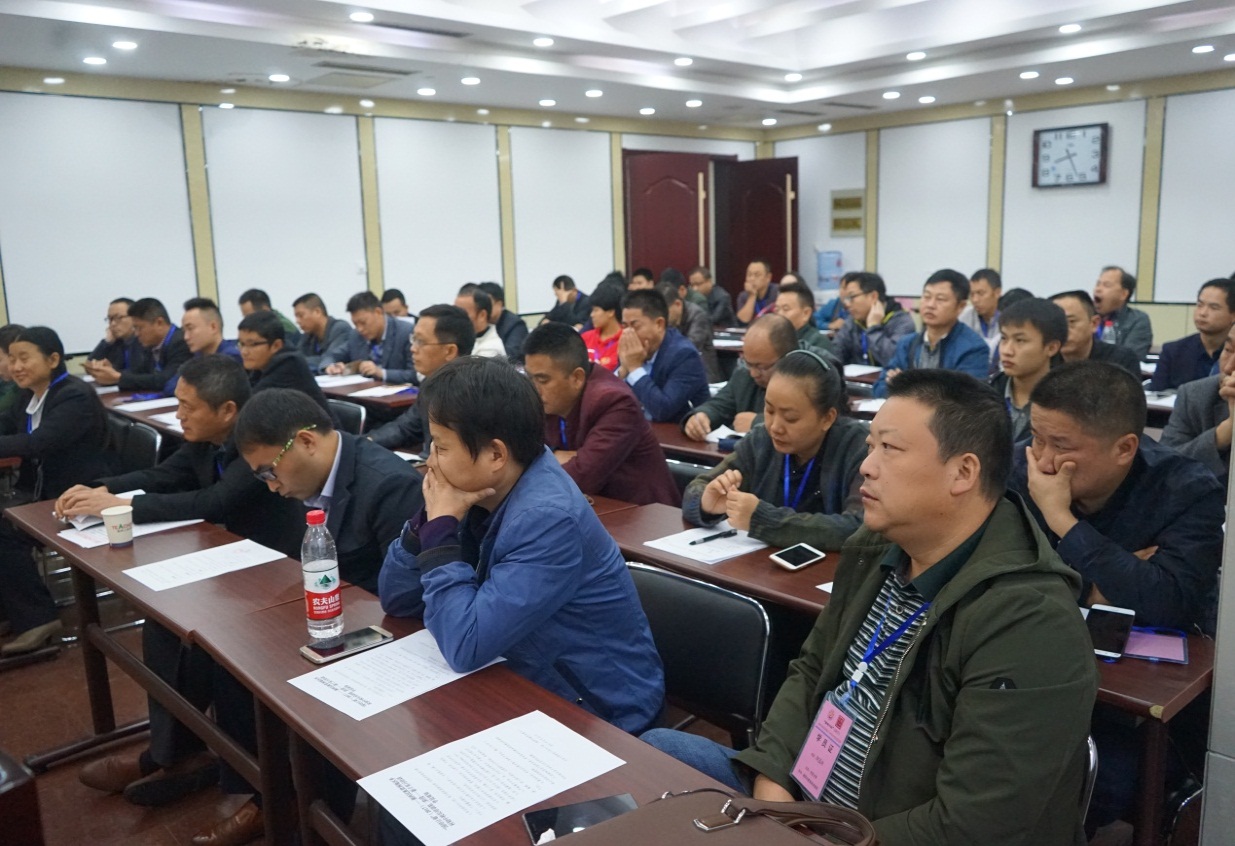 学员到济南市听课现场